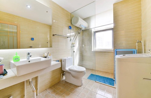 Qinhuangdao City Center Apartment | 70 m² Apartment ∙ 2 bedrooms ∙ 4 guests