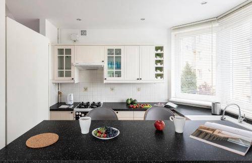 Ursynow Apartment | 70 m² Apartment ∙ 2 bedrooms ∙ 8 guests