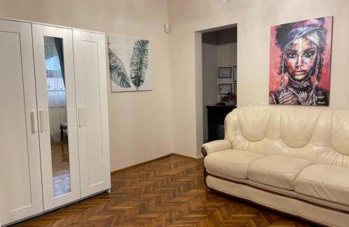Ploiesti Apartment | 70 m² Apartment ∙ 2 bedrooms ∙ 6 guests