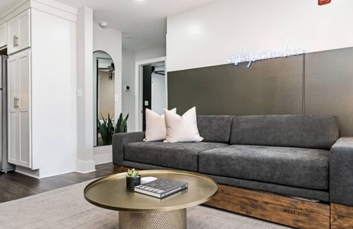 East Bank Apartment | 70 m² Apartment ∙ 3 bedrooms ∙ 8 guests