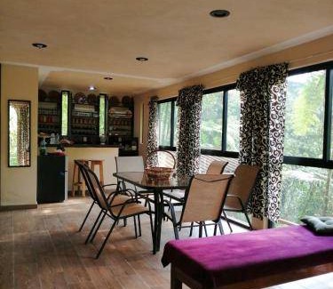 Cuetzalan del Progreso Ski Chalet | 70 m² Chalet ∙ 2 bedrooms ∙ 6 guests