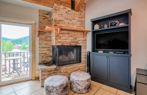 Red River Condo | 70 m² Condo ∙ 1 bedroom ∙ 4 guests