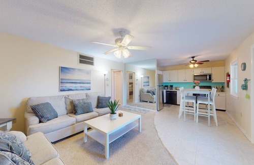 Caine Woods Condo | 70 m² Condo ∙ 2 bedrooms ∙ 5 guests