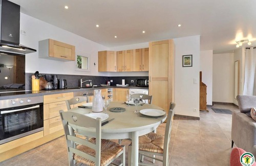 Buis-les-Baronnies House | 70 m² Gîte ∙ 2 bedrooms ∙ 4 guests
