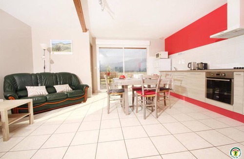 Eymeux House | 70 m² Gîte ∙ 2 bedrooms ∙ 4 guests