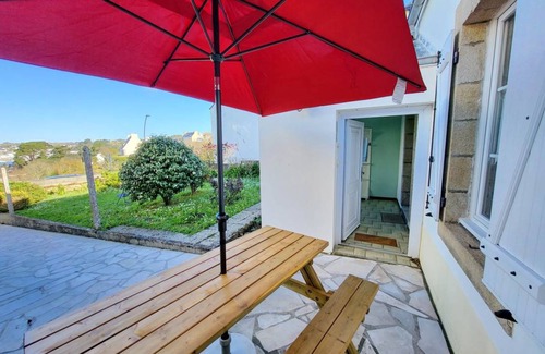 Poulgoazec House | 70 m² House ∙ 2 bedrooms ∙ 4 guests
