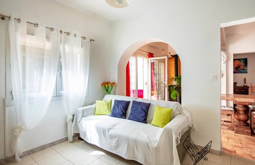 Miramas House | 70 m² House ∙ 2 bedrooms ∙ 6 guests