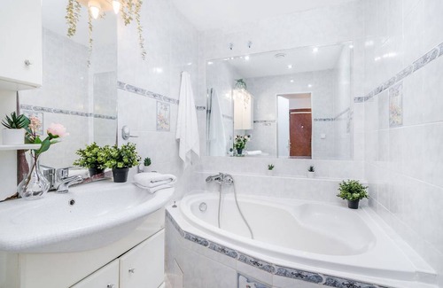 Prague 14 Resort | 70 m² Private room ∙ 1 bedroom ∙ 2 guests
