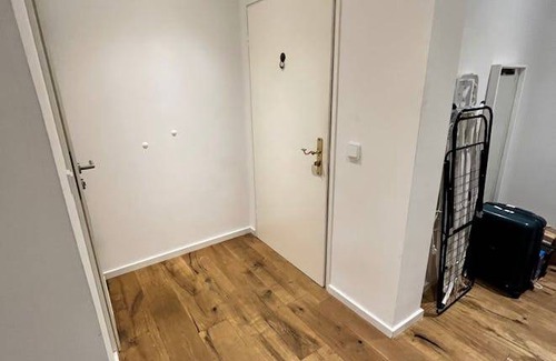 Alt-Moosach Resort | 70 m² Private room ∙ 1 bedroom ∙ 1 guest