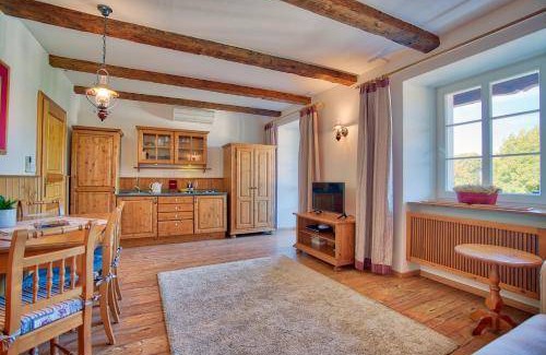 Rynoltice Apartment | 70 m² Serviced apartment ∙ 3 bedrooms ∙ 8 guests