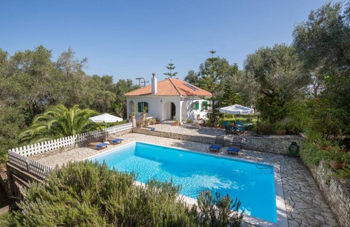 Koutsi Villa | 70 m² Villa ∙ 2 bedrooms ∙ 4 guests