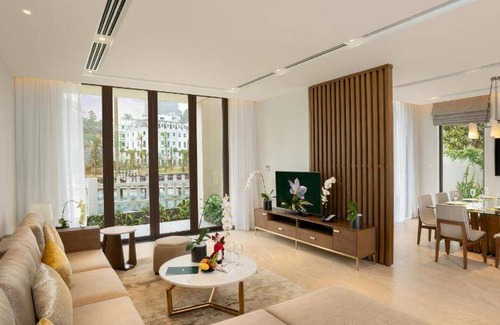 Bai Chay Resort | 700 m² Resort ∙ 6 bedrooms ∙ 127 guests