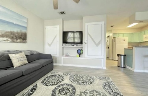 Panama City Beach Condo | 🏖️700 Yards to Beach-11 Pools+Pickleball Court-Gulf Highlands 116O🏖️