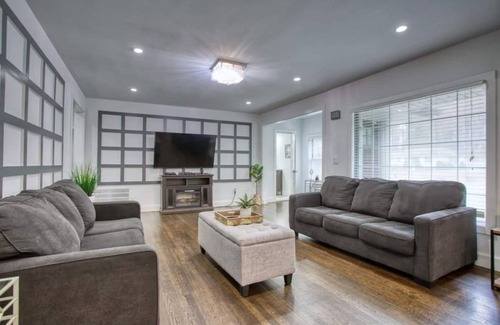 North Buckhead House | 7000 m² House ∙ 8 bedrooms ∙ 16 guests