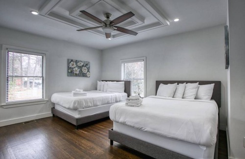 North Buckhead House | 7000 m² House ∙ 8 bedrooms ∙ 16 guests