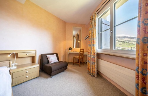 Vulpera Apartment | 7004 Gemuetlich eingerichtete Wohnung mit wunderschoen bewachsener Terrasse