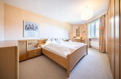 Vulpera Apartment | 7004 Gemuetlich eingerichtete Wohnung mit wunderschoen bewachsener Terrasse