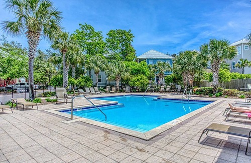 Santa Rosa Beach House | 700yds 2 Beach~4 Bikes~3 Balconies~hidden lake~Natural Light~3BR + Loft~30 plAy