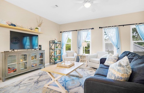 Santa Rosa Beach House | 700yds 2 Beach~4 Bikes~3 Balconies~hidden lake~Natural Light~3BR + Loft~30 plAy