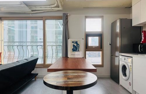 Seongsu Apartment | 701, Seongsu Station Jungnangcheon Cherry Blossom Road Han River airport bus
