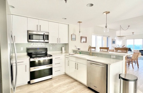 Pensacola Beach Condo | 701 Stunning Gulf/Beach Front Views ~ Book Nov 9th Today! Super HOT Special