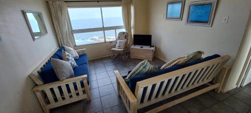 Kingsborough Apartment | 703 High Tide, Holiday Apartment, Main Beach, Amanzimtoti