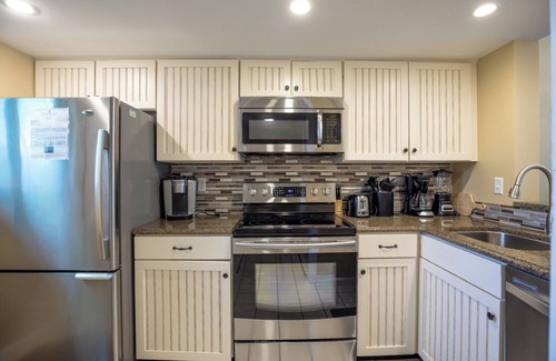 Hilton Head Island Villa | 706 Tanglewood: Just across from the beach! 2 BR 2.5 BA, Free Bikes, Pool