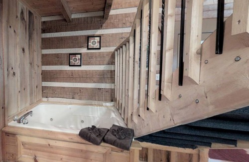 Rocky Grove Cabin | 71 m² Cabin ∙ 1 bedroom ∙ 4 guests