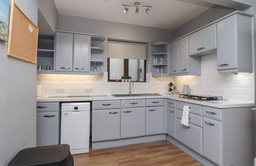 Thornton-Cleveleys House | 71 NUTTER ROAD, pet friendly, country holiday cottage in Cleveleys
