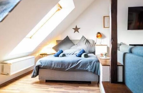 Gemarkung Nachstebreck Apartment | #711 Luxury Loft with Balcony & Grill