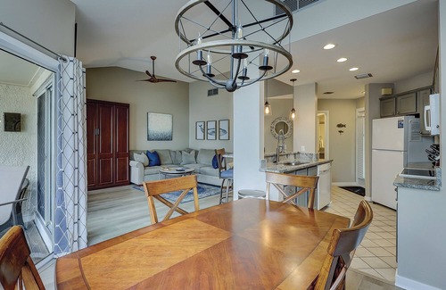 Palmetto Dunes Condo | 712 Barrington Park - Lagoon view villa in an Oceanfront Complex.