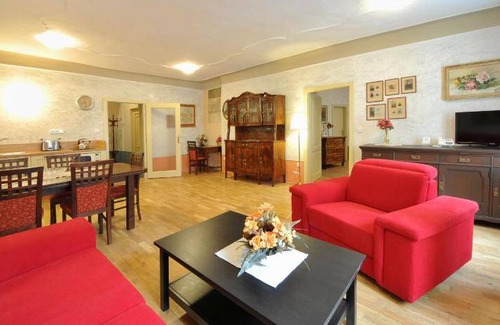Cesky Krumlov Apartment | 72 m² Apartment ∙ 2 bedrooms ∙ 7 guests