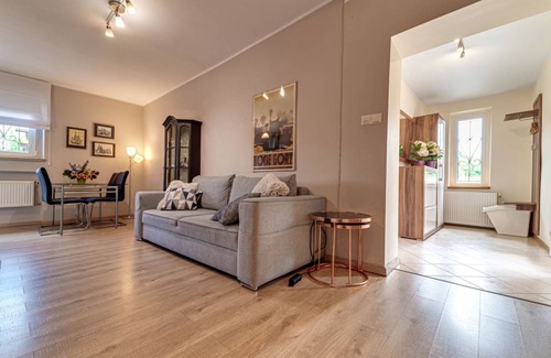 Krzyki Apartment | 72 m² Apartment ∙ 2 bedrooms ∙ 4 guests