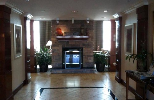 Fayetteville Hotel | 72 m² Hotel ∙ 2 bedrooms ∙ 127 guests
