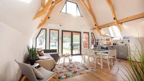 Vladeni Cabin | 72 m² Lodge ∙ 2 bedrooms ∙ 6 guests