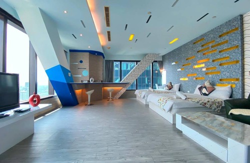 Kaohsiung City Centre Hotel | 72 m² Motel ∙ 1 bedroom ∙ 10 guests