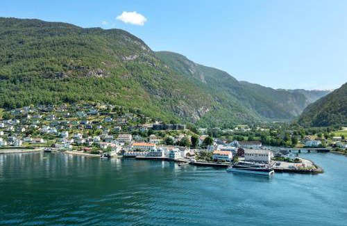 Aurland Apartment | 73 m² Apartment ∙ 3 bedrooms ∙ 8 guests