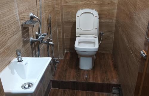 Kolkata Hotel | 73 Rest House