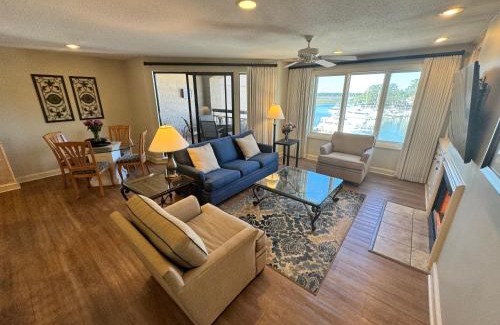 Shelter Cove House | 7332 Harbourside III Villas