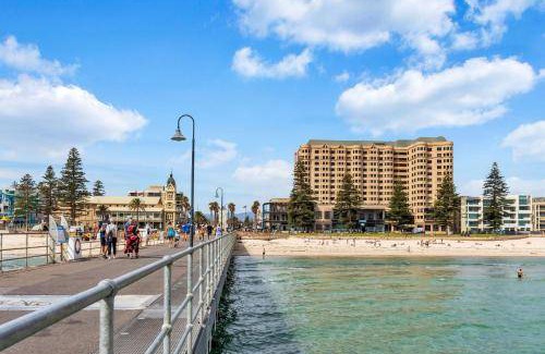 Glenelg South Apartment | 74 m² Apartment ∙ 2 bedrooms ∙ 4 guests