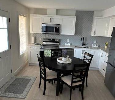 Colwood Apartment | 74 m² Apartment ∙ 2 bedrooms ∙ 4 guests