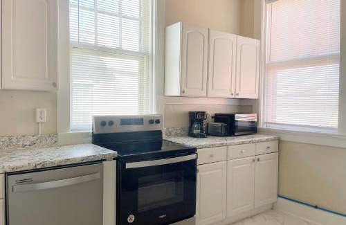 Evansville Apartment | 74 m² Apartment ∙ 4 guests