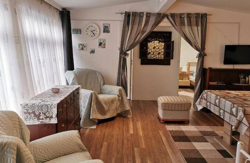 Neumuenster Apartment | 74 m² Apartment ∙ 3 bedrooms ∙ 9 guests