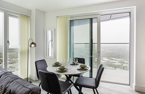 East Acton Apartment | 74 m² Apartment ∙ 2 bedrooms ∙ 4 guests
