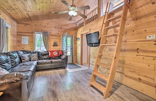 Prudenville Cottage | 74 m² Cabin ∙ 2 bedrooms ∙ 6 guests