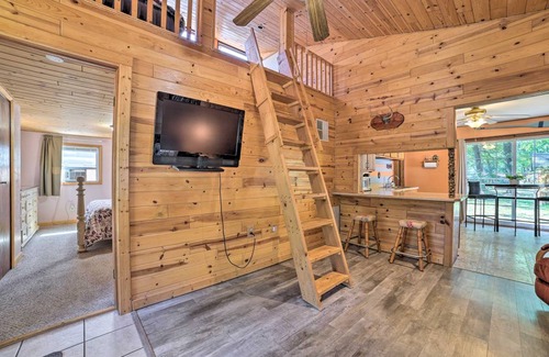 Prudenville Cottage | 74 m² Cabin ∙ 2 bedrooms ∙ 6 guests