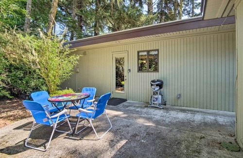 Coos Bay Cottage | 74 m² Cabin ∙ 2 bedrooms ∙ 6 guests