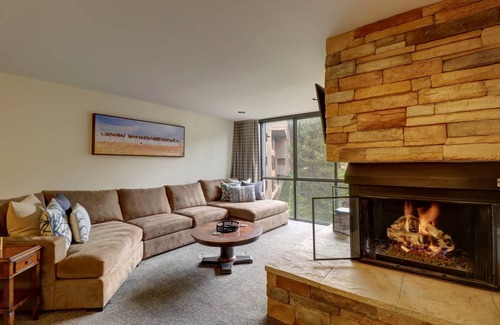 Copper Mountain Village Condo | 74 m² Condo ∙ 1 bedroom ∙ 4 guests