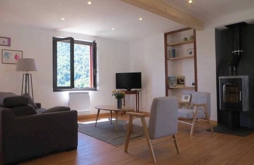 Cazeaux-de-Larboust House | 74 m² Gîte ∙ 2 bedrooms ∙ 5 guests