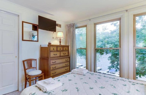 McHenry House | 74 m² House ∙ 2 bedrooms ∙ 5 guests